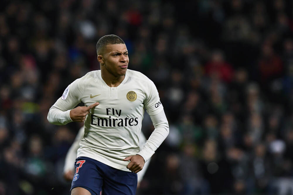 相约体彩，我亲手按下摇奖机启动键！